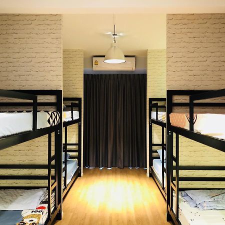 Wj Hostel Бангкок Экстерьер фото