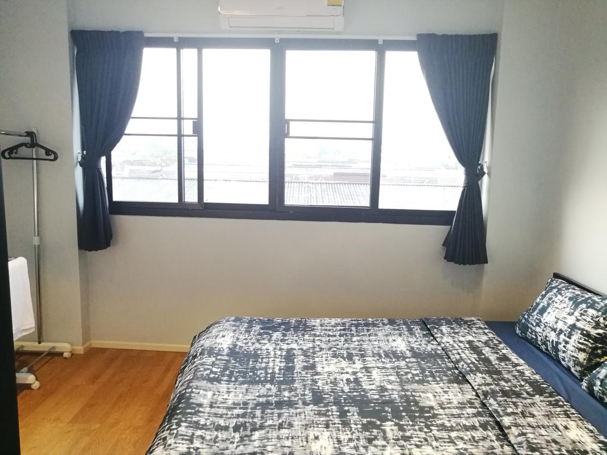 Wj Hostel Бангкок Экстерьер фото