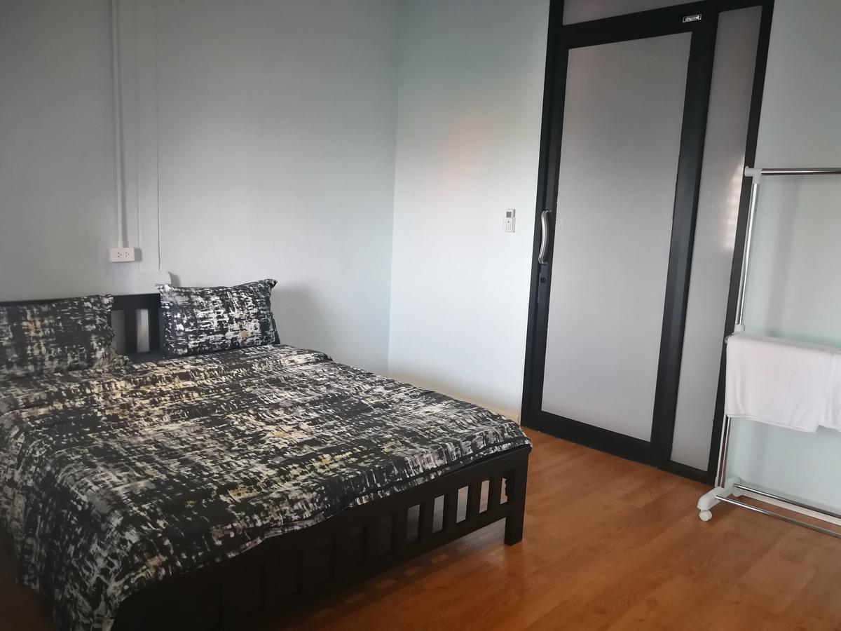 Wj Hostel Бангкок Экстерьер фото